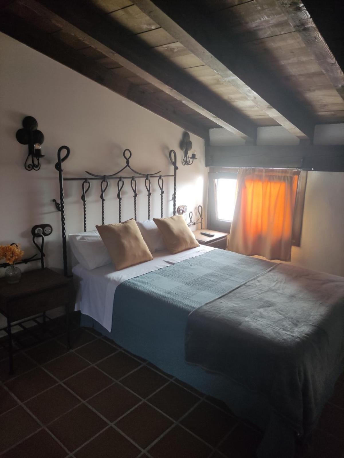 La Casa De La Abuela Amalia Lejlighed Arenas de San Pedro Eksteriør billede